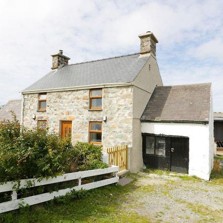 Ty Rhos, Farm Stay, Sleeps 4, Rhoshirwaun 2 Miles From 아베르다론 외부 사진