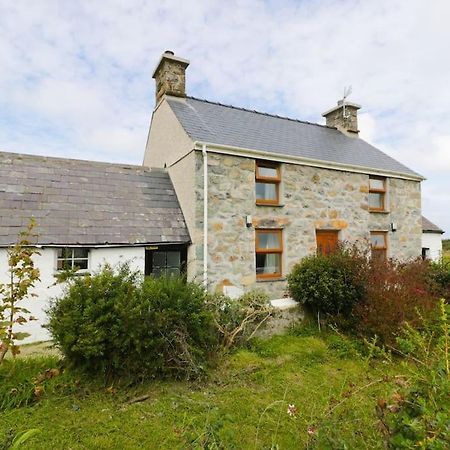 Ty Rhos, Farm Stay, Sleeps 4, Rhoshirwaun 2 Miles From 아베르다론 외부 사진