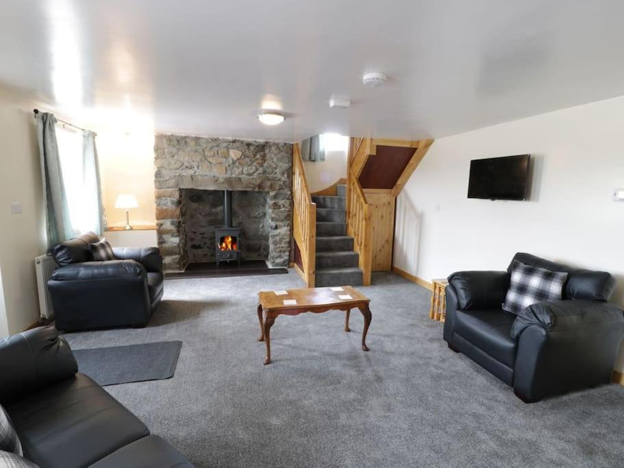 Ty Rhos, Farm Stay, Sleeps 4, Rhoshirwaun 2 Miles From 아베르다론 외부 사진
