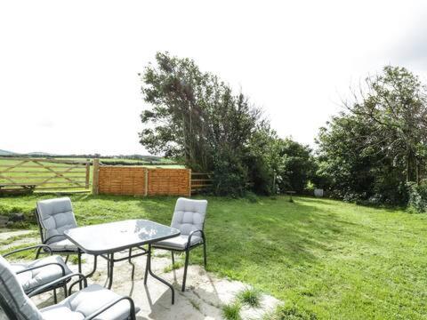 Ty Rhos, Farm Stay, Sleeps 4, Rhoshirwaun 2 Miles From 아베르다론 외부 사진